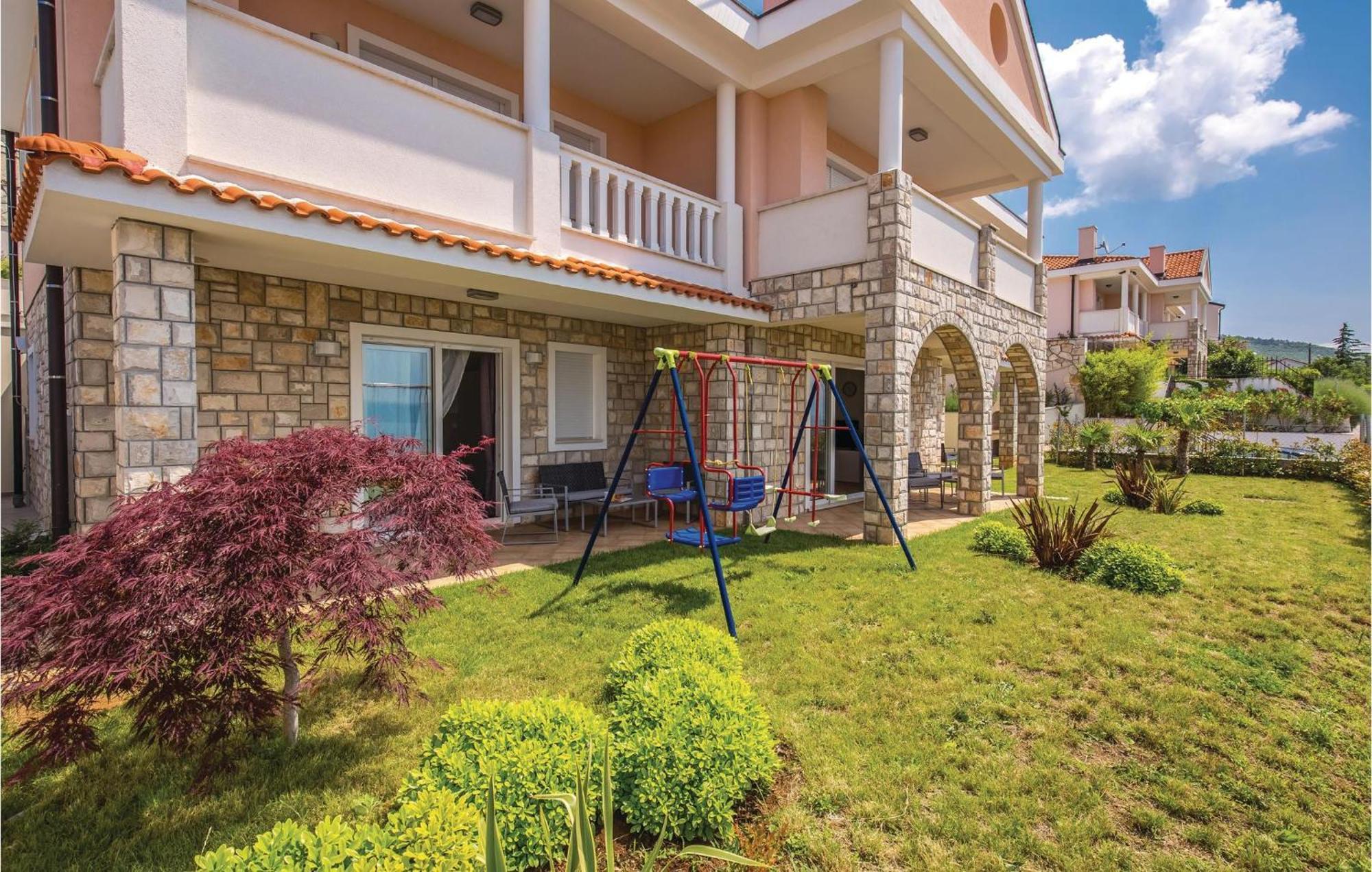 Cozy Apartment In Crikvenica With House Sea View Экстерьер фото